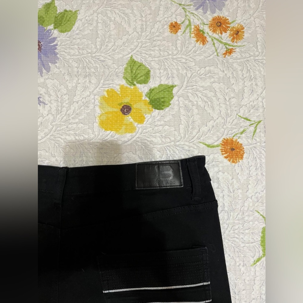 (H) Benjamin Black Men's Black Denim Shorts - Picture 11 of 12